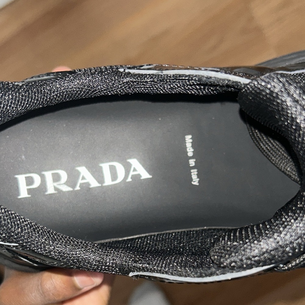 pradas - Picture 2 of 5